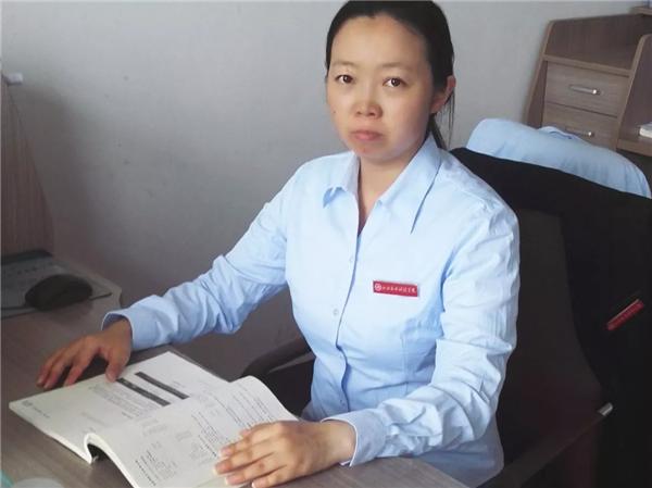 榜样的力量|| 闫静静:服务学生,忠于教育